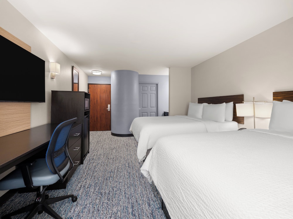 Garner Hotel Topeka West by IHG - photo 12