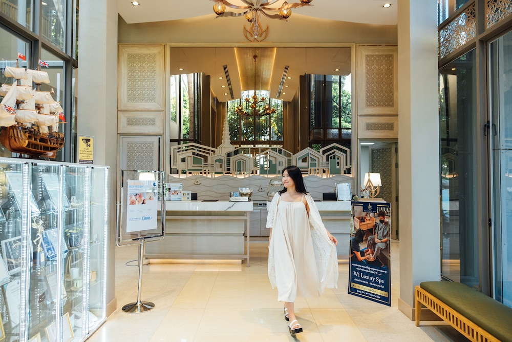 W One At Bangkoknoi Hotel in Bang Yai, Thailand