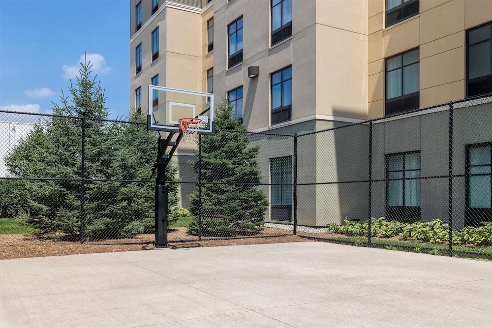 Homewood Suites by Hilton Wauwatosa Milwaukee - photo 33