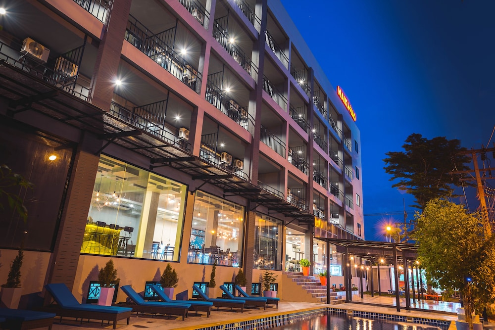 Studio 9 St John Park - carbon neutral hotel in Bansko
