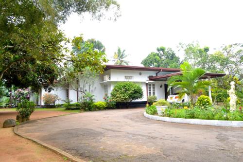 Sama Uyana Holiday Bungalow — Gampola — photo 4