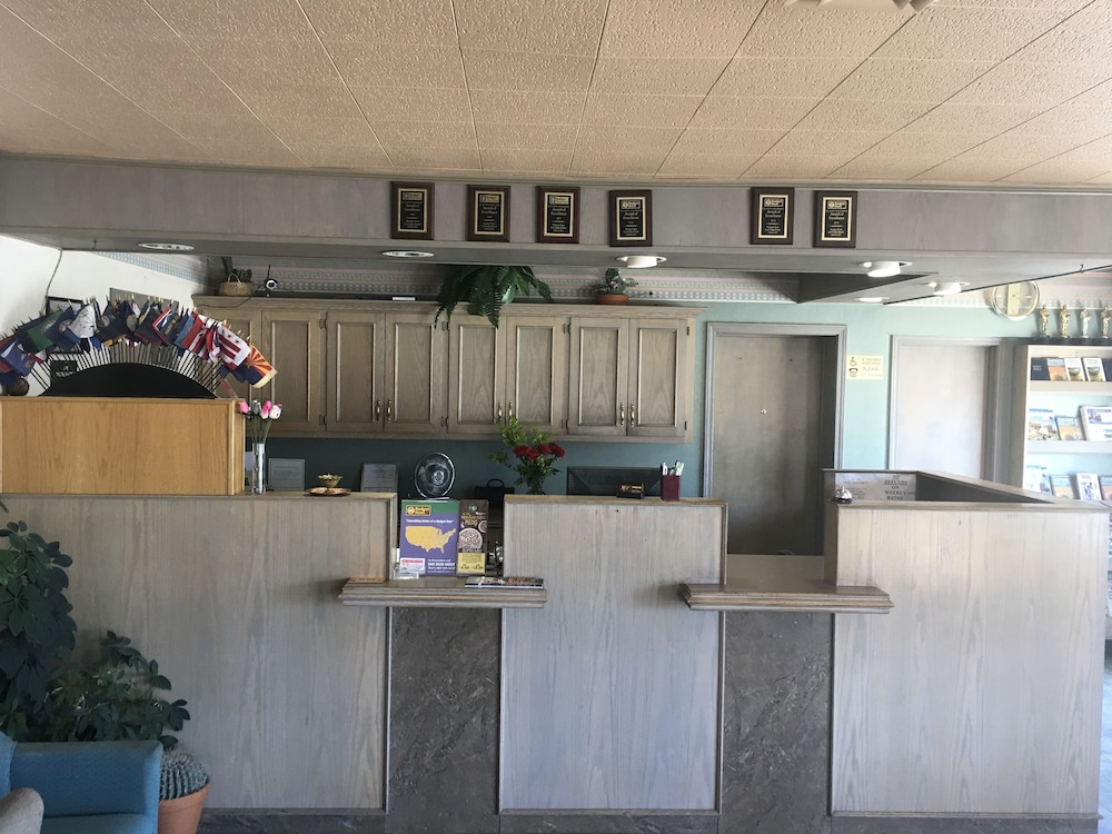 Budget Inn La Fonda Motel - photo 3