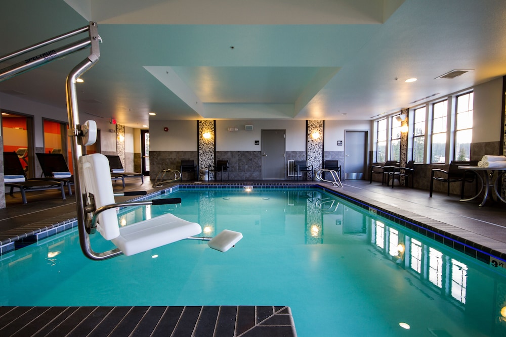 Hampton Inn & Suites DuPont - photo 36