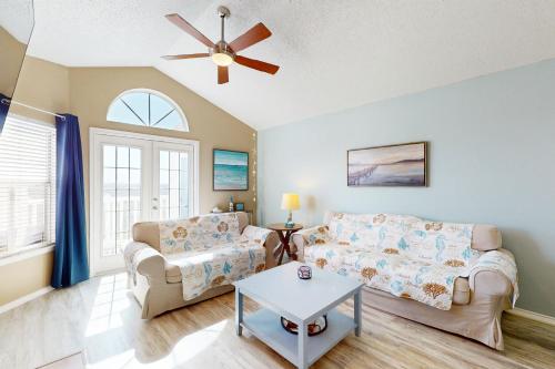 Beach Club: The Lighthouse — 4-Star Luxury Hotel in Corpus Christi, United States