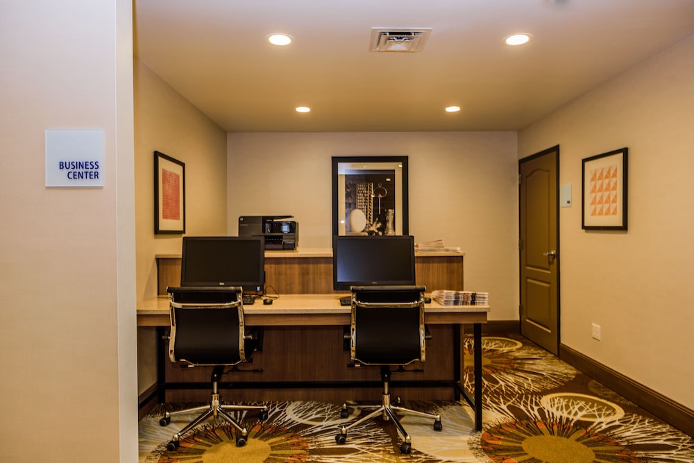 Holiday Inn Express & Suites Jamestown by IHG - photo 33