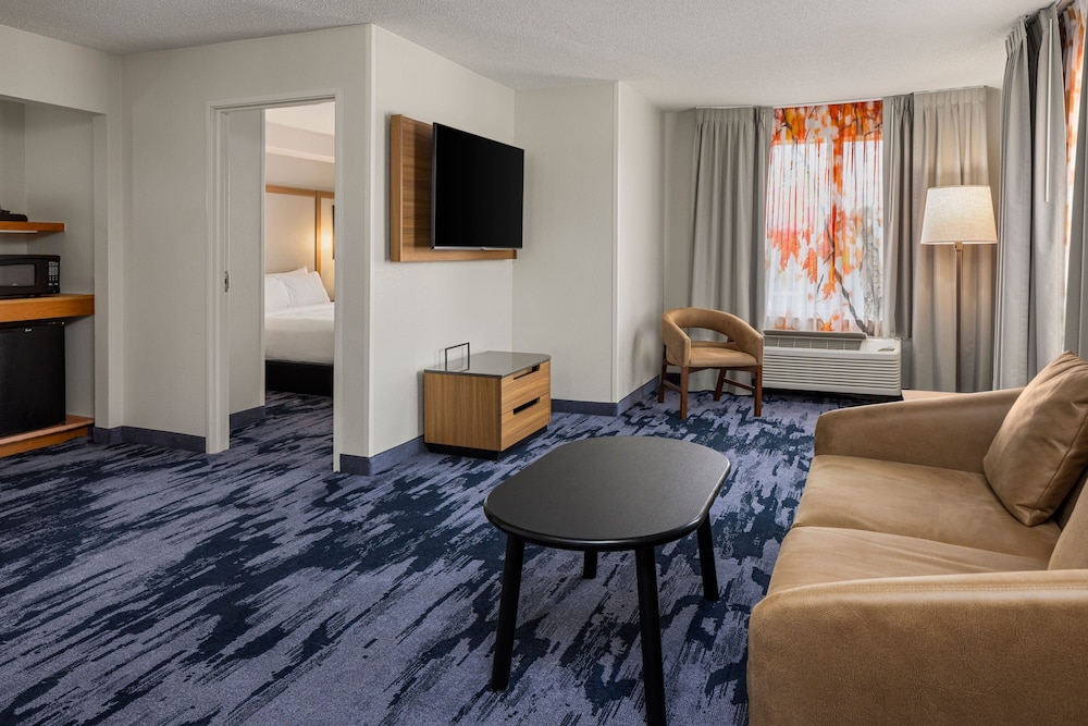 Fairfield Inn & Suites Columbus East - photo 19