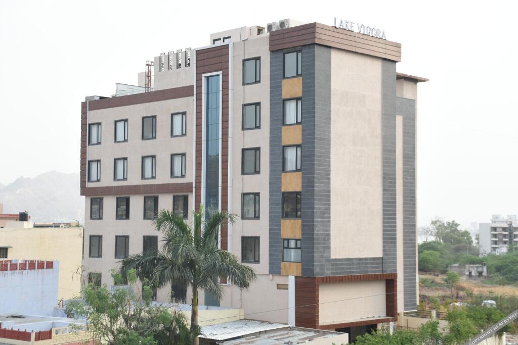 Lake Vinora in Ajmer, India