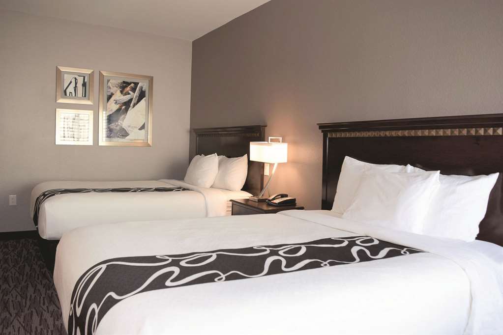 La Quinta Inn & Suites by Wyndham Abilene Mall - photo 17