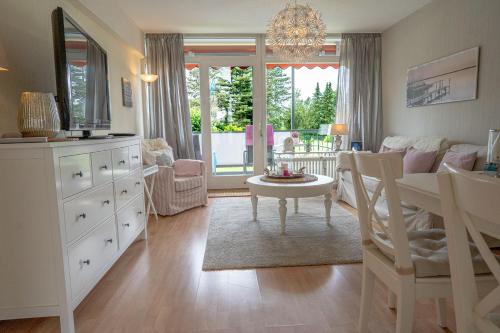 Schwalbennest Hundefreundlich Sauna Pool Dachterrasse See & Natur — 4-Star Luxury Hotel in Mohnesee, Germany