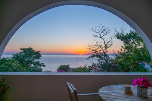Platani Seaside Villa — 4-Star Luxury Hotel in Sitia, Greece