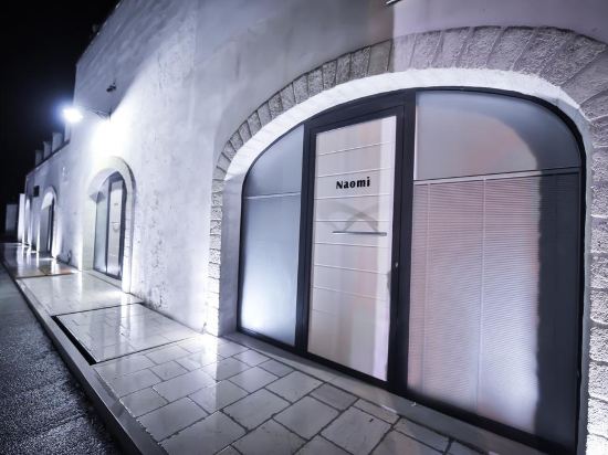 Naucleros Suites — 4-Star Luxury Hotel in Pezze Di Greco, Italy
