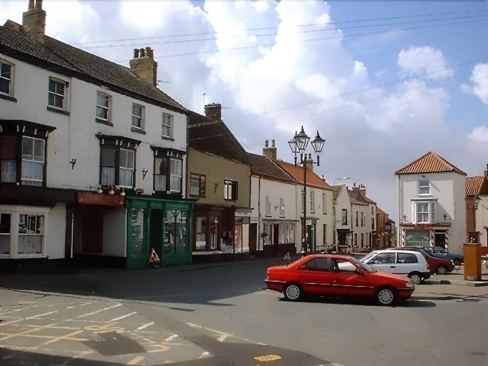 The George Hotel — 4-Star Luxury Hotel in Kirton In Lindsey, United Kingdom