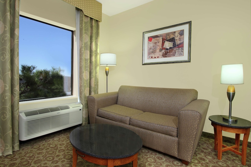 Hampton Inn & Suites Buffalo - photo 38