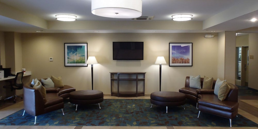 Candlewood Suites Pearl by IHG - photo 26
