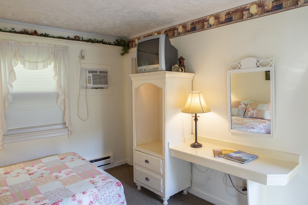 The Chimney Rock Inn & Cottages - photo 78