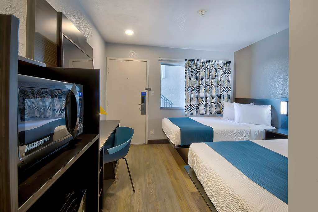 Motel 6 Palmdale CA - photo 17