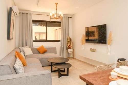 Stylish Apartment with a pool in the Center of Marrakesh — 4-Star Luxury Hotel in Marrakesh, Morocco