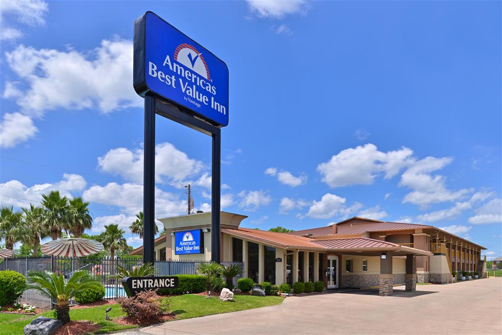 Americas Best Value Inn Angleton - photo 2