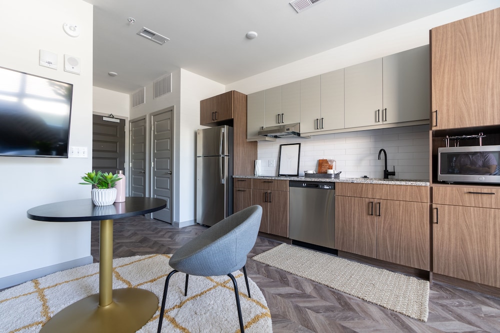 Yugo Guest Suites - photo 14
