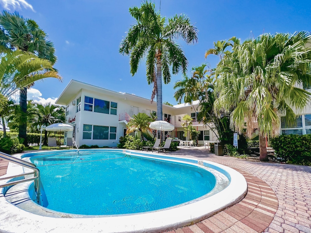 Winterset A North Beach Village Resort Hotel - photo 2