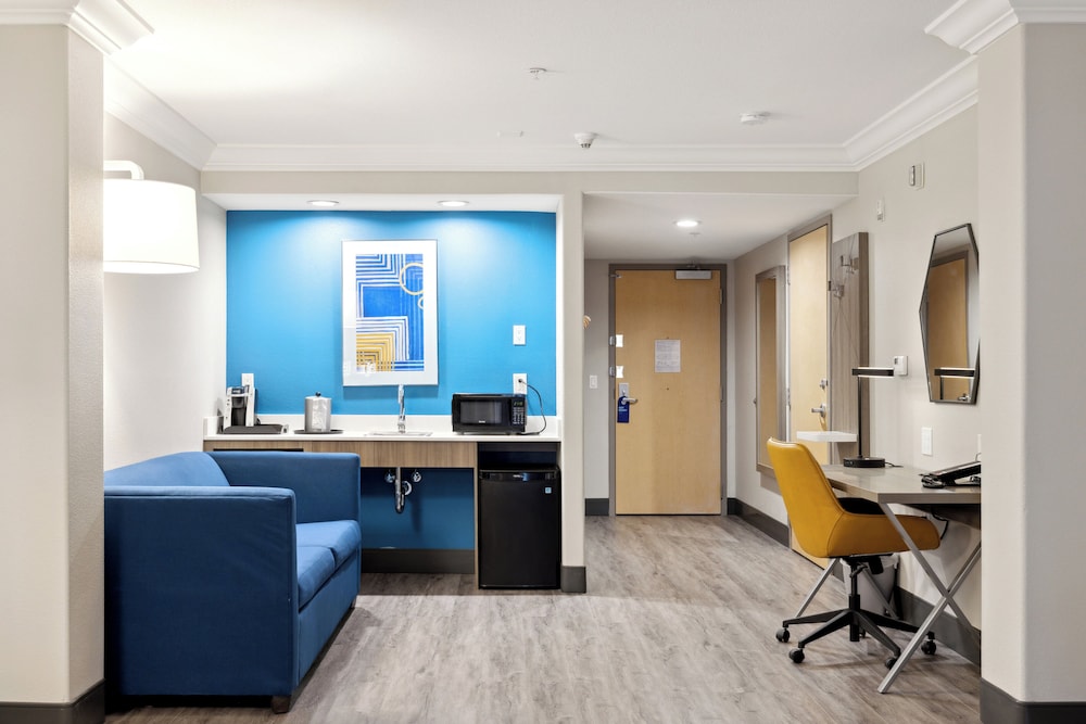 Holiday Inn Express Hotel & Suites Vacaville by IHG - photo 15