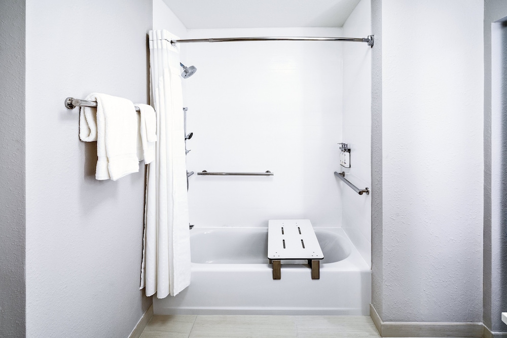Holiday Inn Express & Suites Houston Downtown North by IHG - photo 21