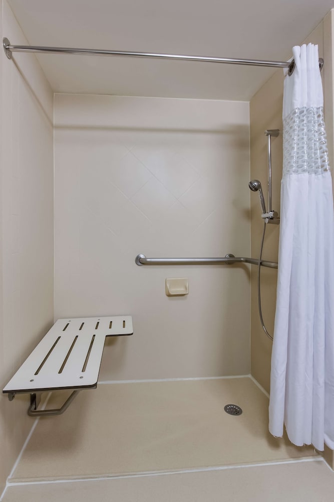 Hampton Inn & Suites Mt. Juliet - photo 44