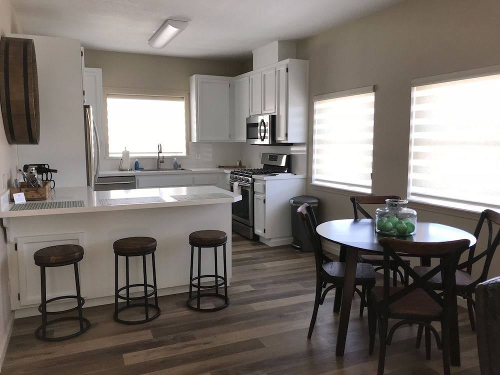 Downtown Suites One — Healdsburg