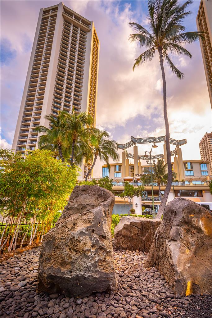 Hyatt Regency Waikiki Beach Resort & Spa - photo 23