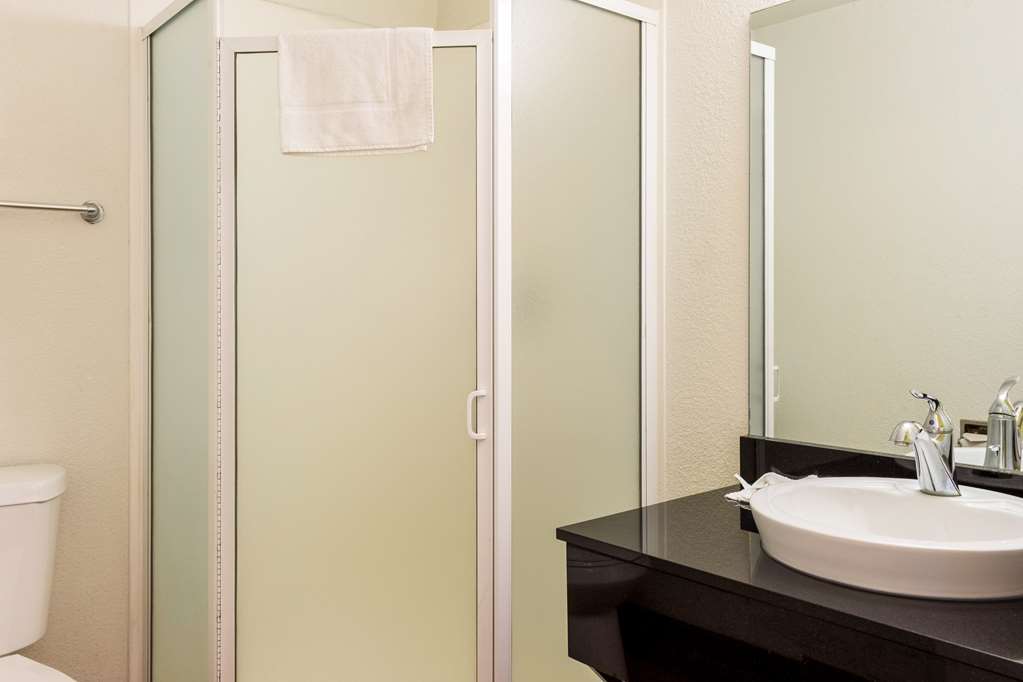 Motel 6 Mojave CA - photo 22