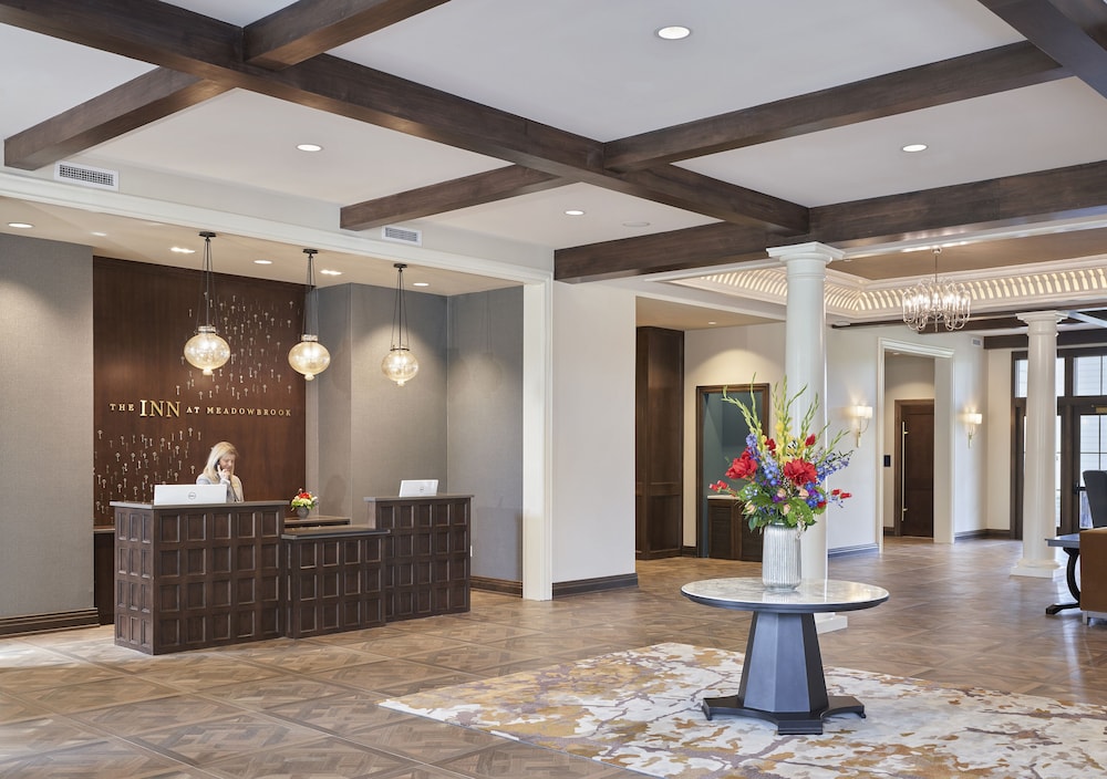 The Inn at Meadowbrook - photo 3