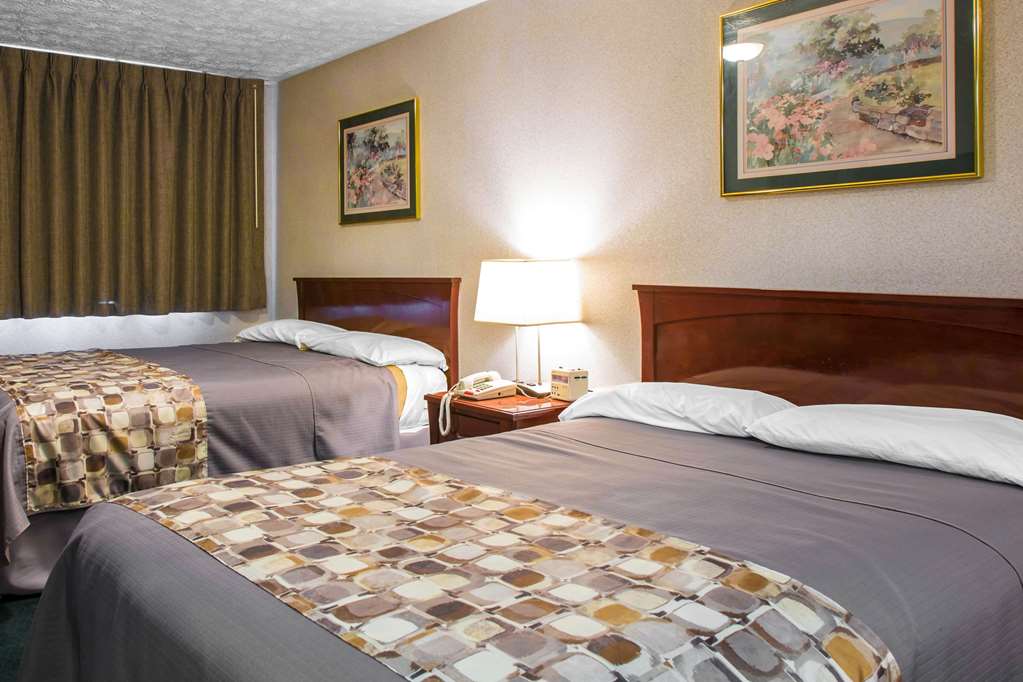 Rodeway Inn & Suites Branford Guilford - photo 14
