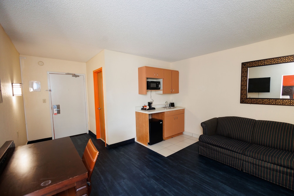 Garnet Inn & Suites Orlando - photo 74