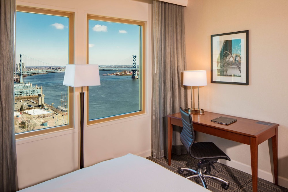 Hilton Philadelphia at Penn's Landing - photo 13