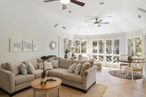4852 Turtle Cove Villa by Akers Ellis Rentals — 4-Star Luxury Hotel in Kiawah Island, United States