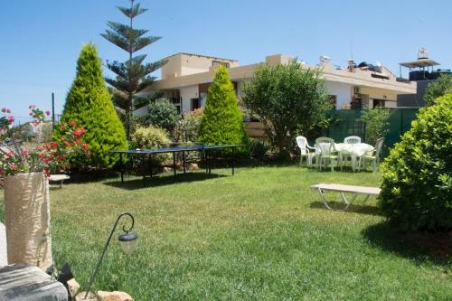 Kostas Apartment Amoudara — 4-Star Luxury Hotel in Gazi, Greece