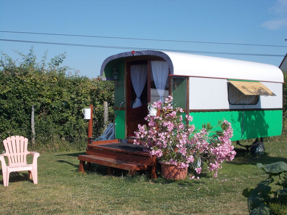 Le Clos des Epinettes - carbon neutral hotel in Angouleme