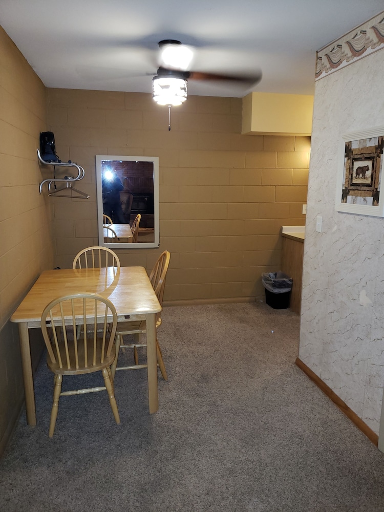 The Willard Munger Inn - photo 21
