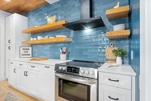 The Birdhouse Hot Tub Pool & Fire Pit in Fredericksburg, United States