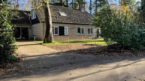 Carpe Diem met bar biljart en sauna — hotel in Lochem