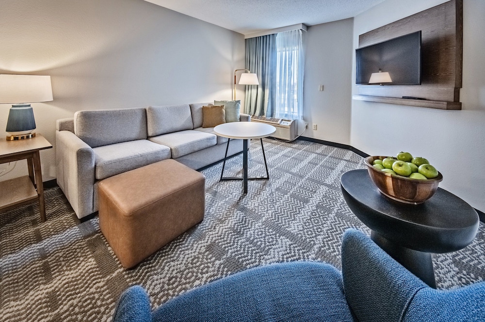 Staybridge Suites Cedar Rapids North by IHG - photo 15