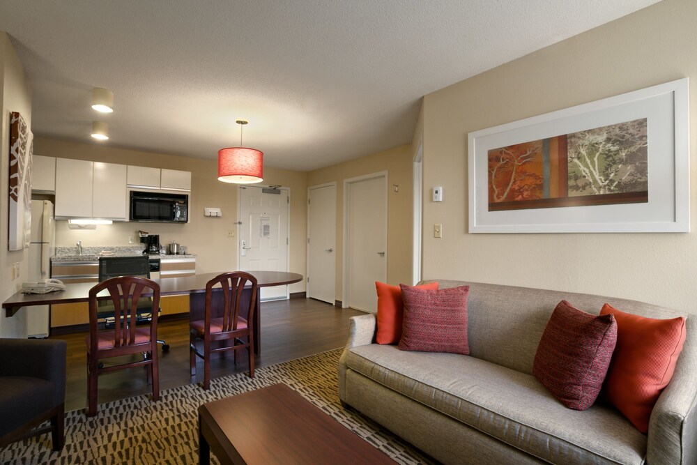 Mainstay Suites Hartford Meriden - photo 16