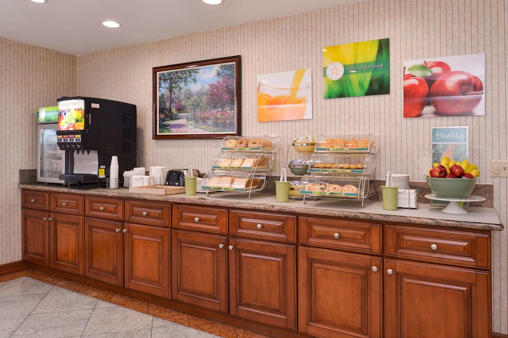 Quality Inn & Suites Walnut City Of Industry - photo 15