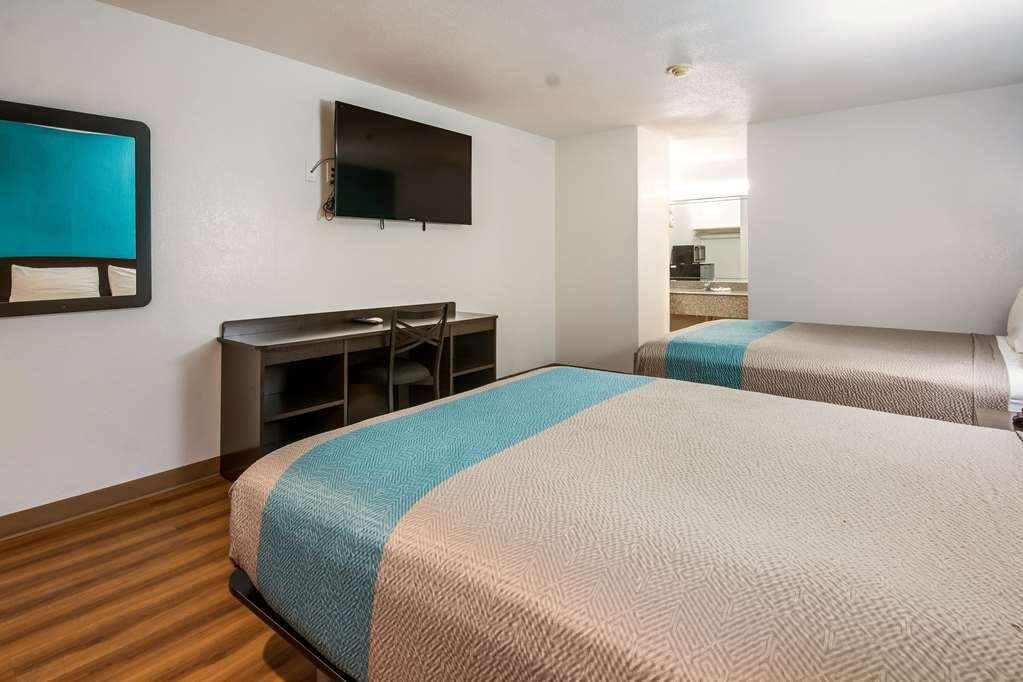 Motel 6 Freeport TX - photo 19