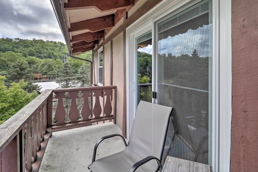 Cozy Condo: Walk to Resort 9 Mi to Sugar Mountain - photo 30