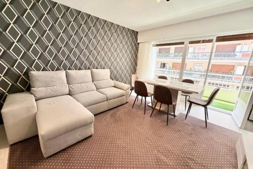 Antibes hyper center 4 people close to shops and beaches in Antibes, France