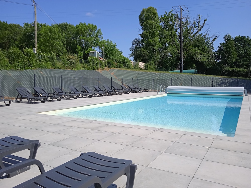 Adonis Domaine Du Lambon By Olydea in Poitiers, France