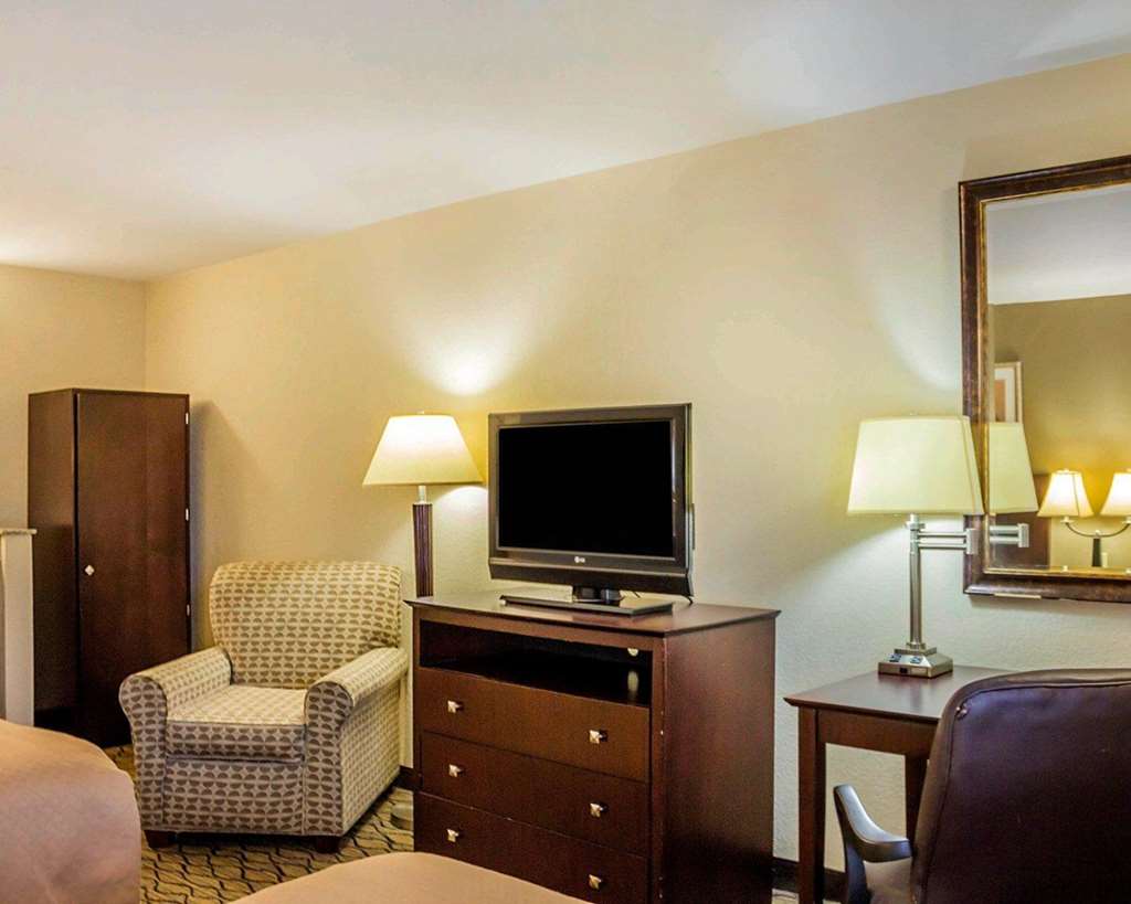 Quality Inn Waterbury East - photo 23
