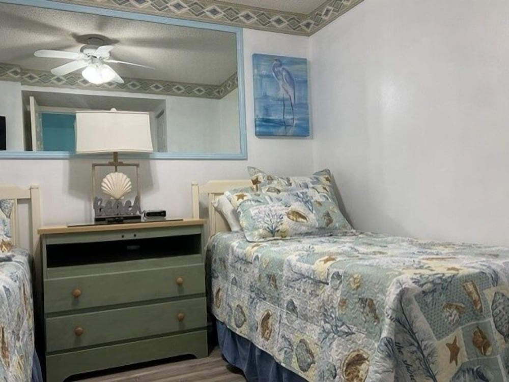 Royal Garden Resort 602 2 Bedroom Condo by RedAwning - photo 5