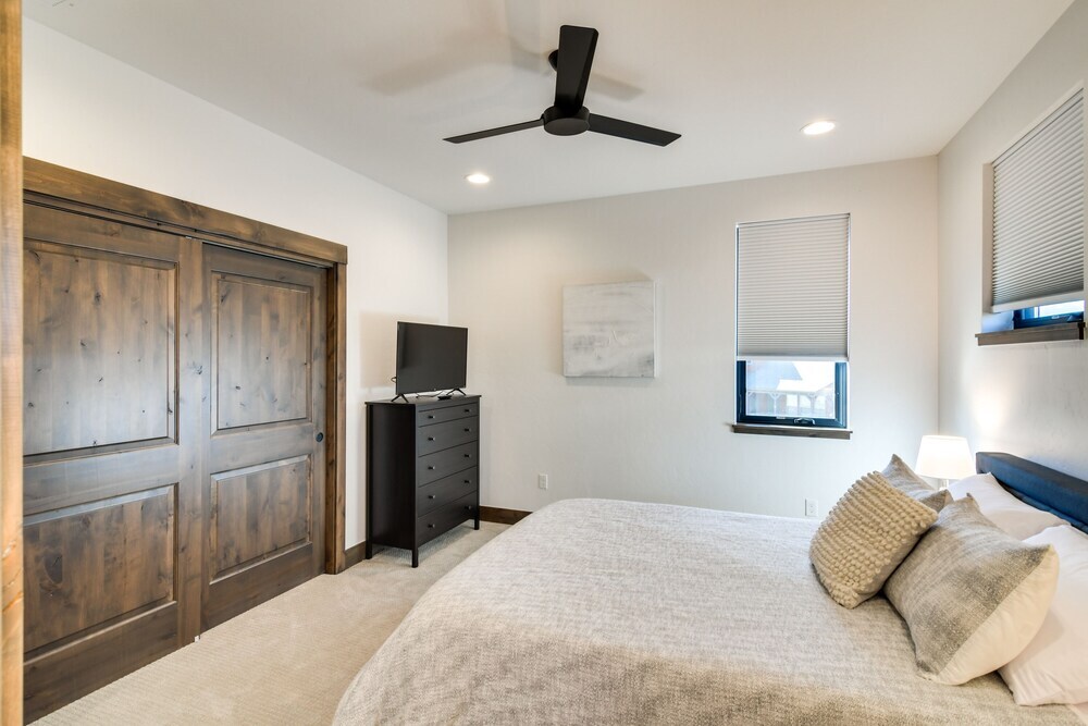 Ski InandOut Home with Hot Tub in Granby Ranch Resort - photo 3
